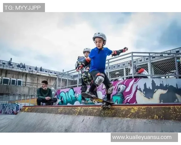 杨军亲自分享滑板技巧与心得体会助你快速提升滑板水平